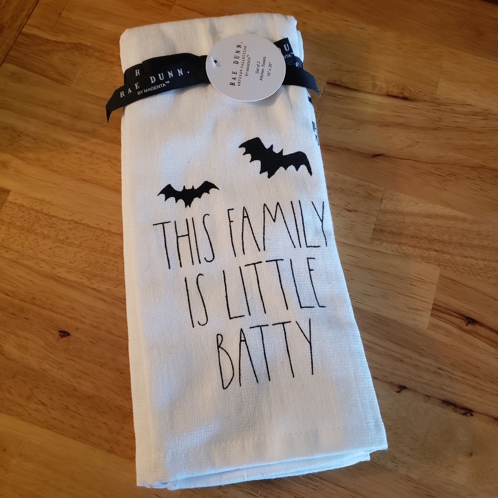 🎃 Rae Dunn THIS FAMILY IS A LITTLE BATTY & BAT TO THE BONE 2 Kitchen Towels